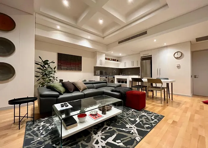 #1202 Cartwright - Bold & Stylish
